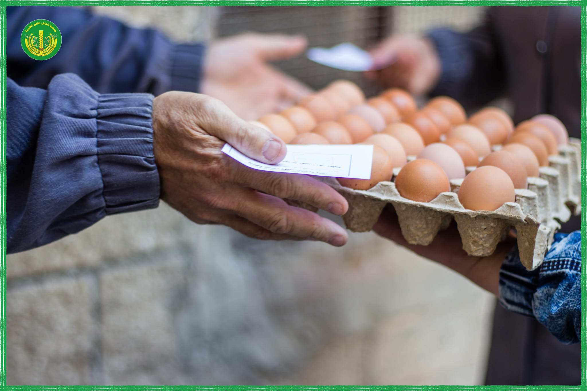 توزيع المساعدات المالية والعينية للشهر السادس